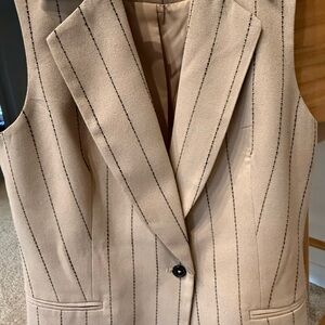 New Halogen Tan Pinstripe Sleeveless Blazer Vest – Size S